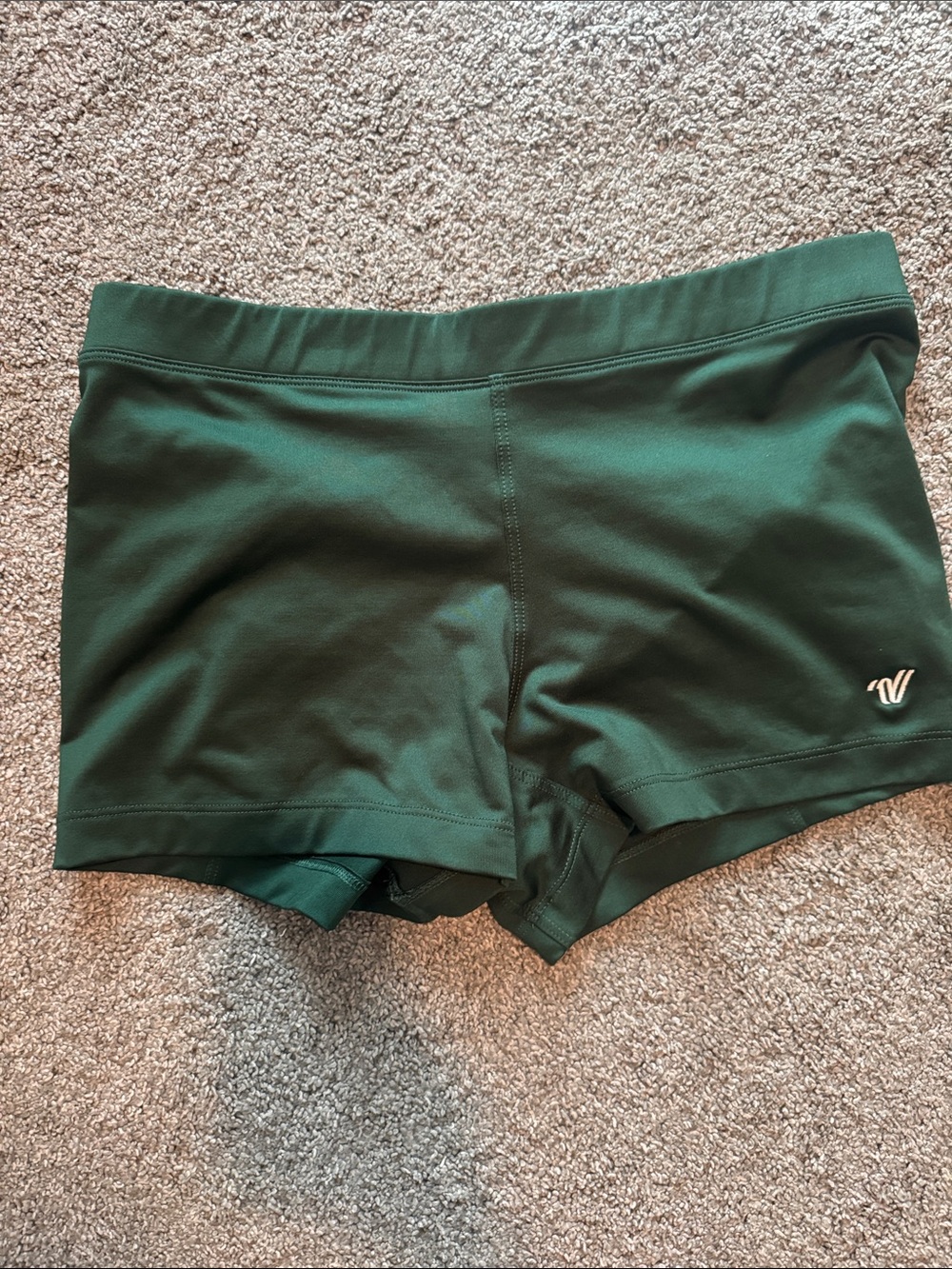 Women’s varsity spirit hunter/Dark Green Performance Shorts